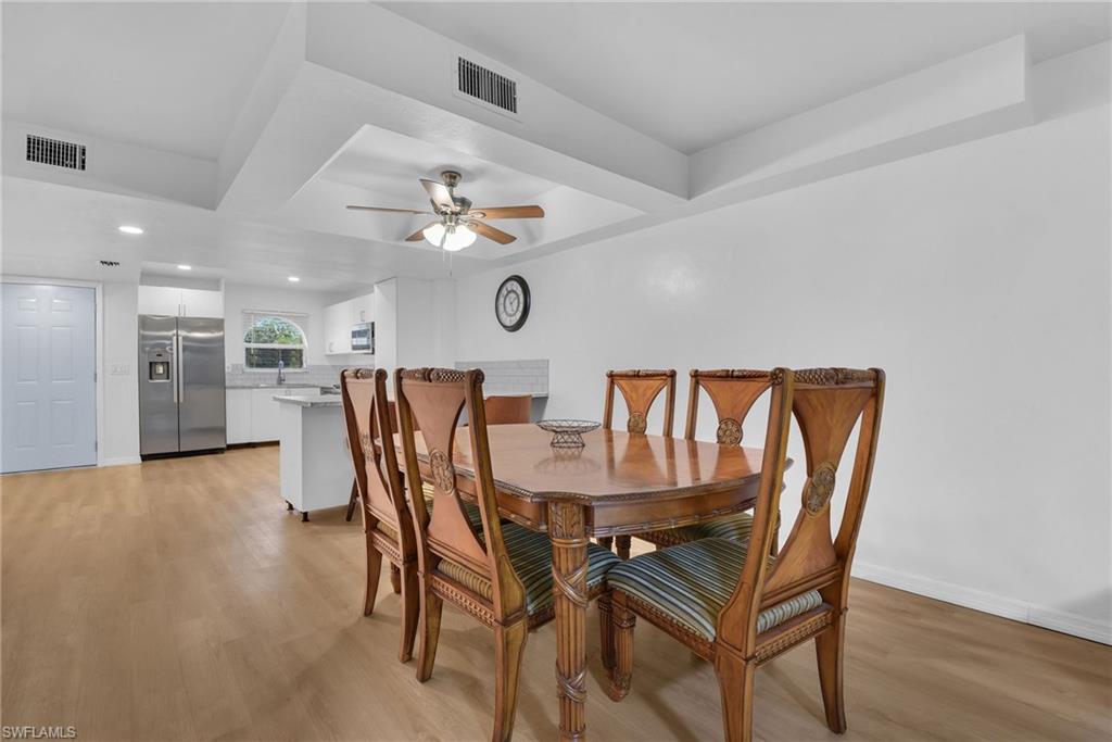 28 Cosmopolitan DR 16 photo 14