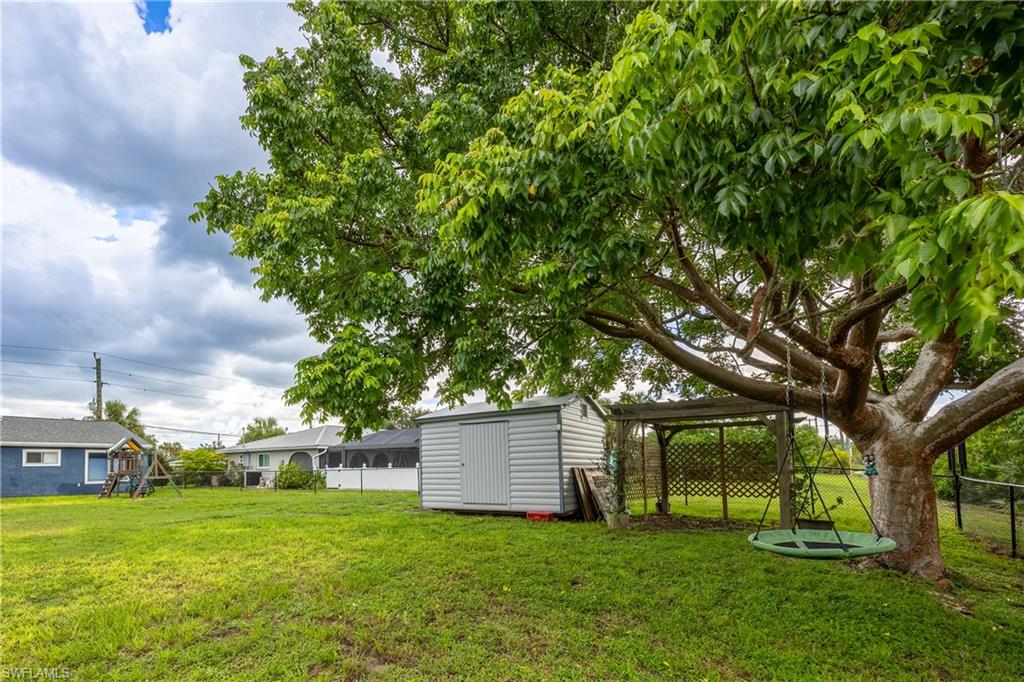 2016 Pellam BLVD photo 44
