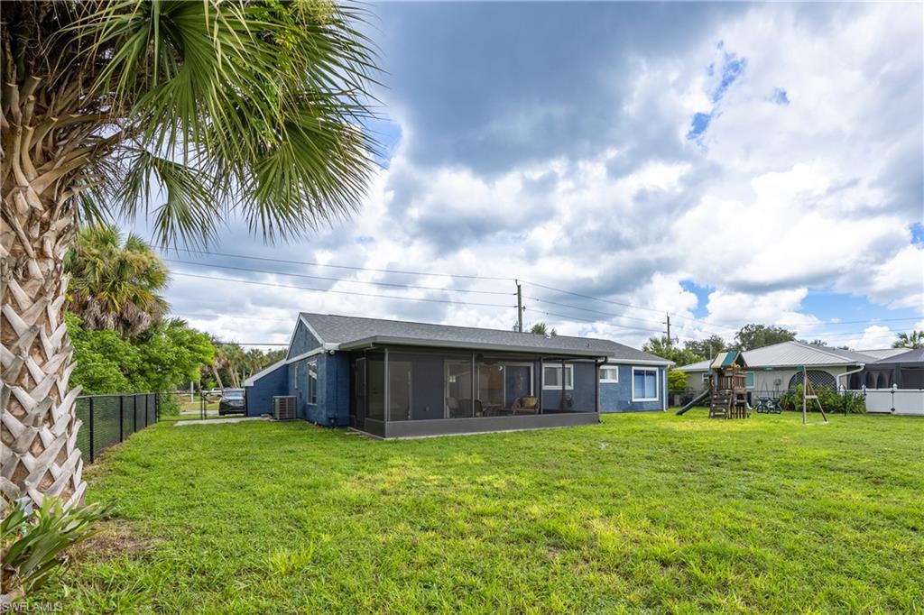 2016 Pellam BLVD photo 39