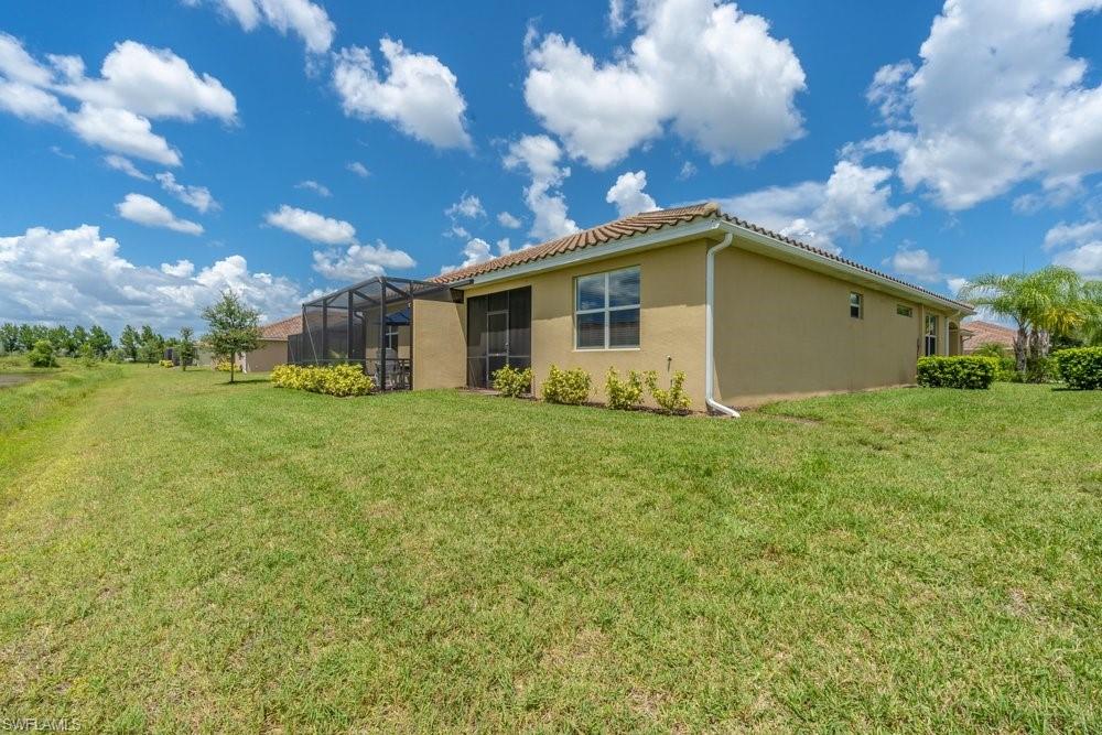 2645 Vine AVE photo 30