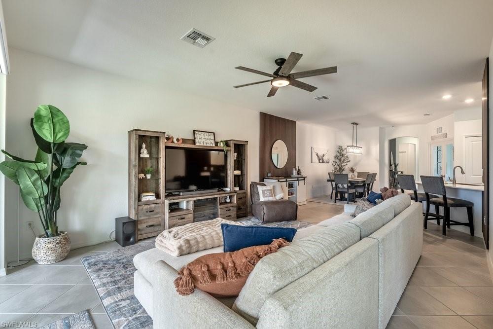 2645 Vine AVE photo 15