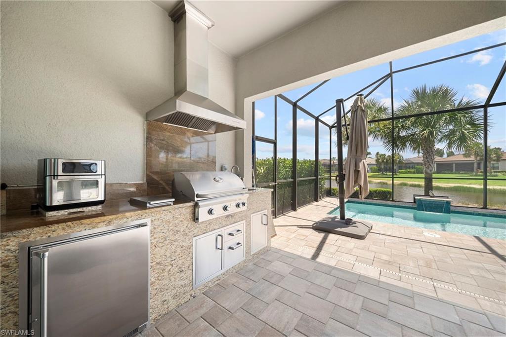 Outdoor Summer Kitchen with Natural Gas Grill