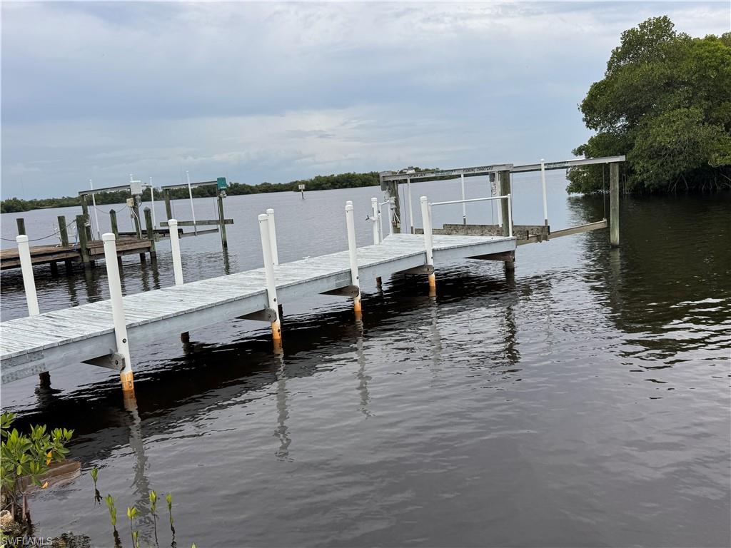 324 Shoreland DR