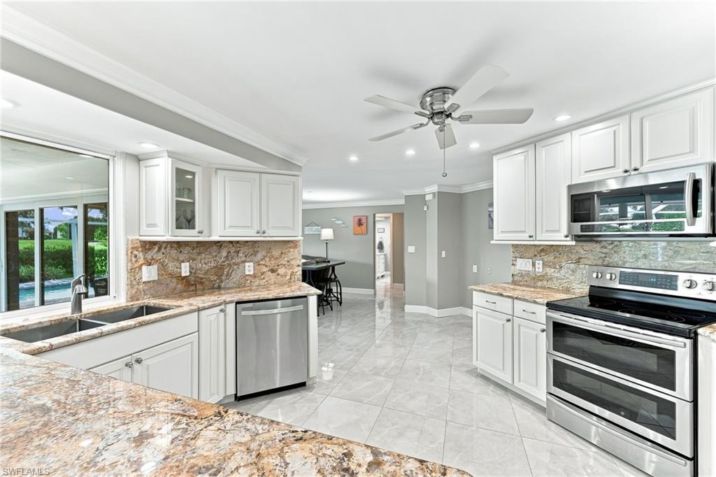 350 Pinehurst CIR photo 9