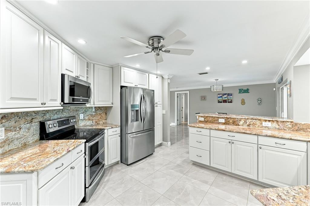 350 Pinehurst CIR photo 10