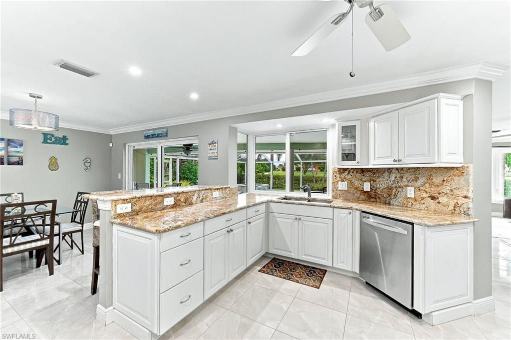 350 Pinehurst CIR photo 11