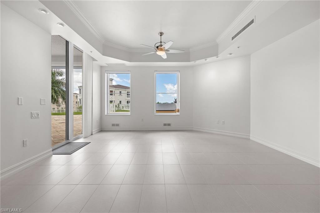 14270 Royal Harbour CT 323