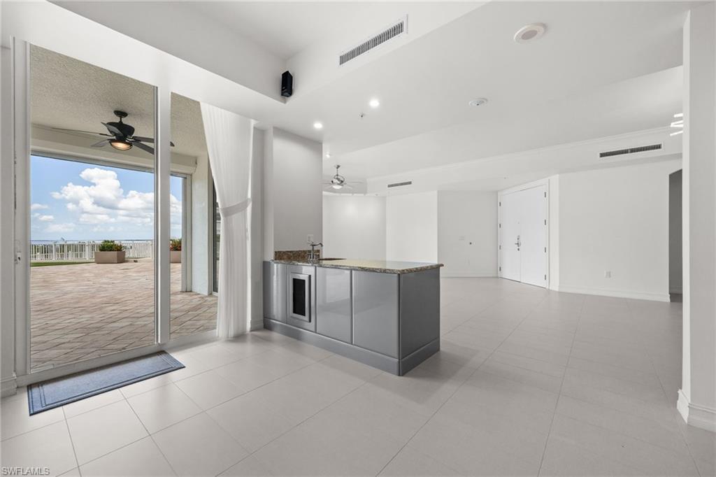 14270 Royal Harbour CT 323 photo 9