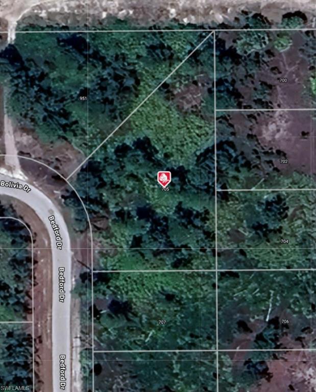 705 Bedford DR