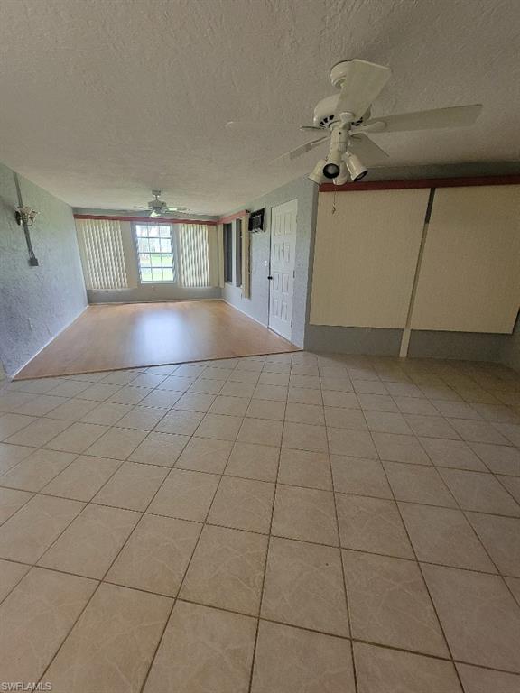 10 Regency CT photo 6