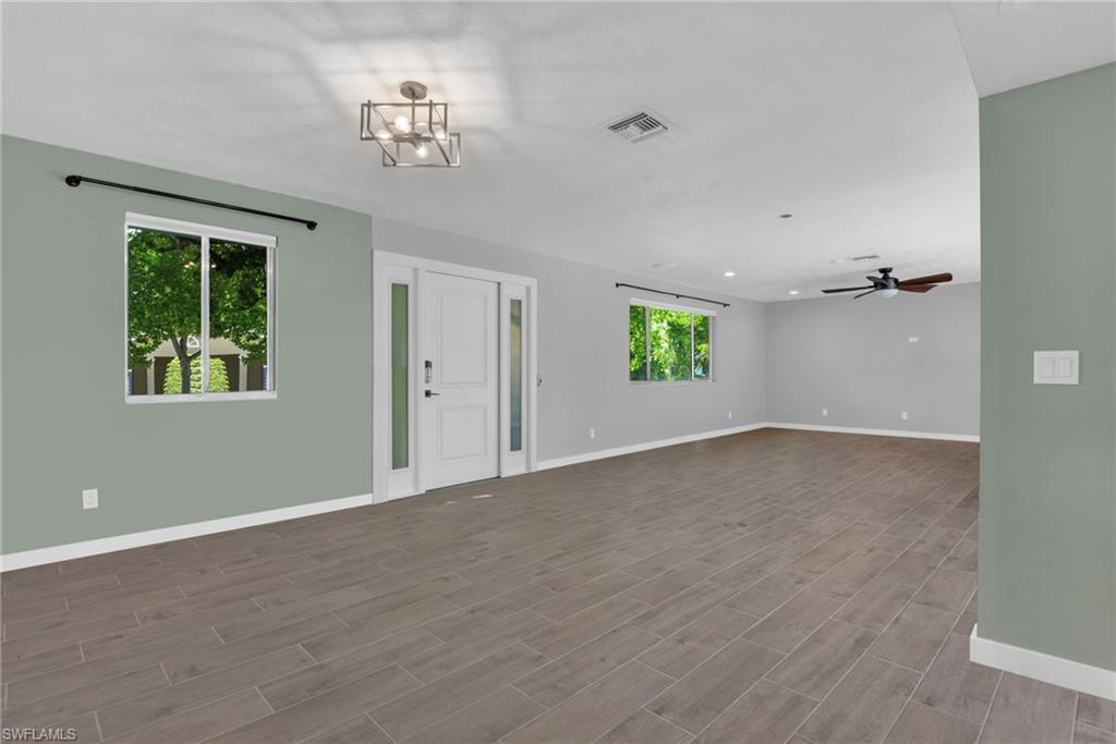 920 Altadena DR photo 26