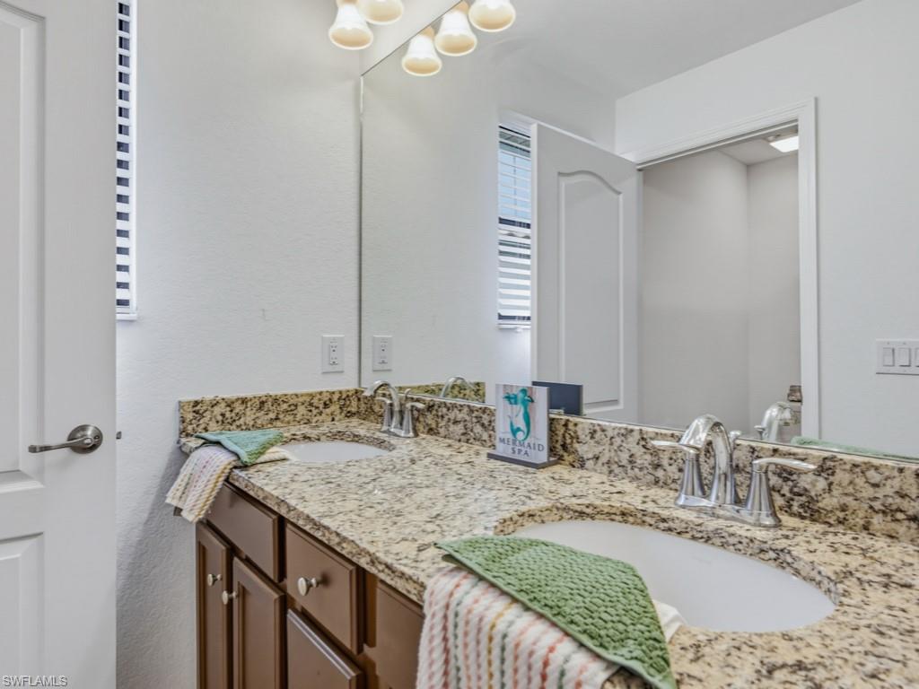 1577 Vizcaya LN photo 17
