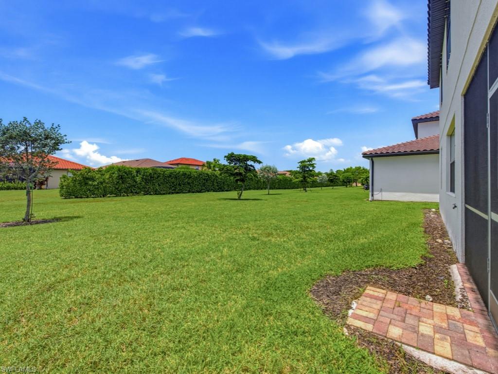 1577 Vizcaya LN photo 24