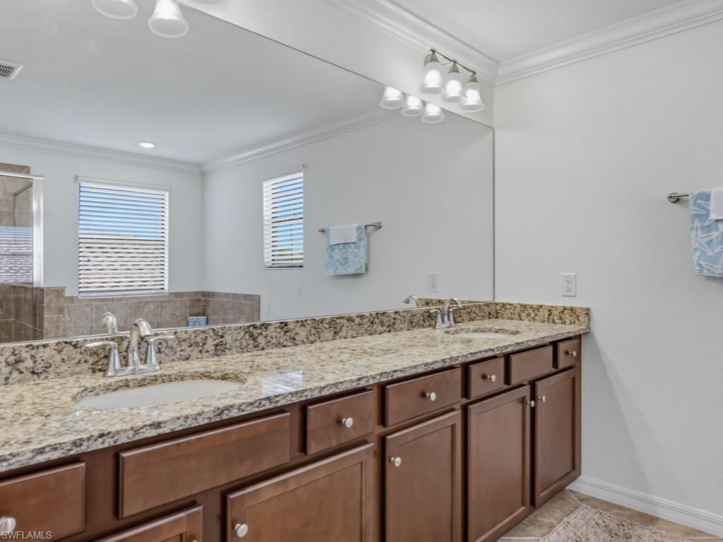 1577 Vizcaya LN photo 10