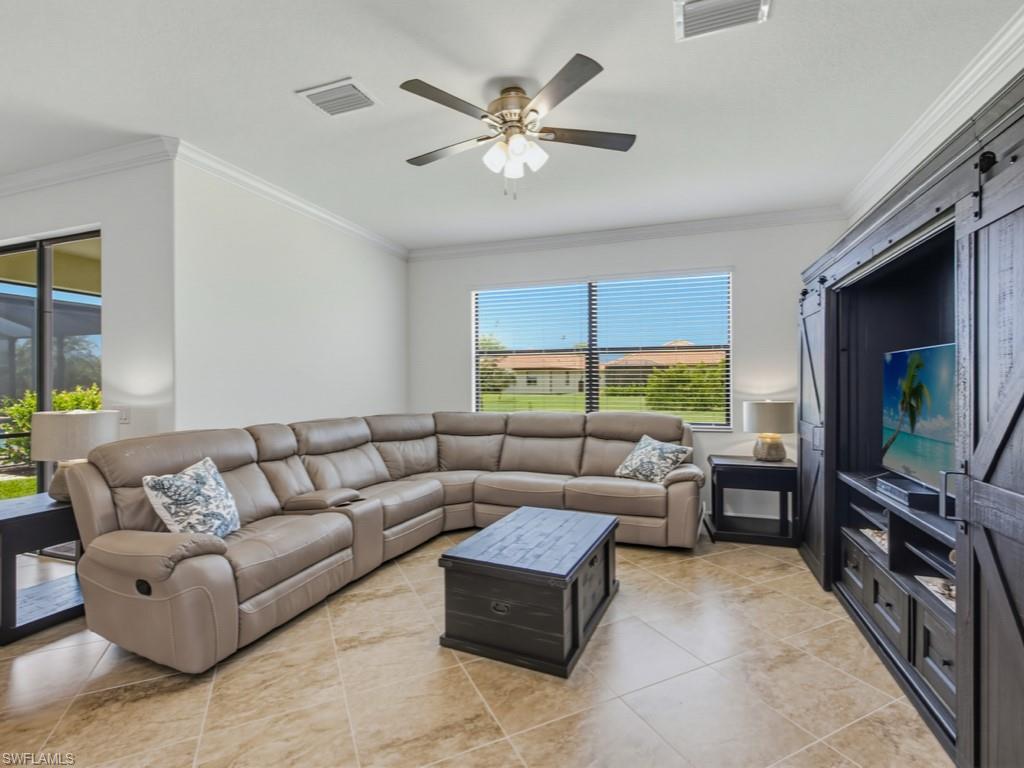 1577 Vizcaya LN photo 19