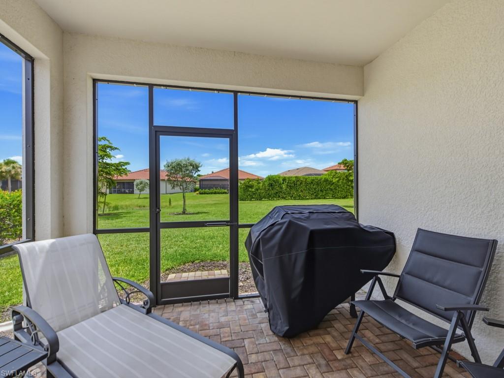 1577 Vizcaya LN photo 21