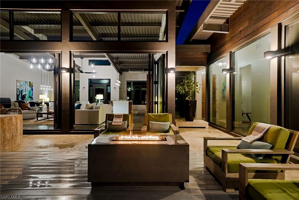 Indoor/Outdoor Living