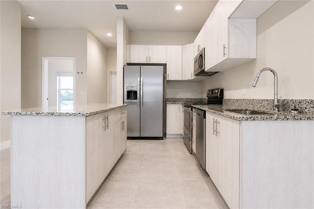 3313 SW 8th PL 202
