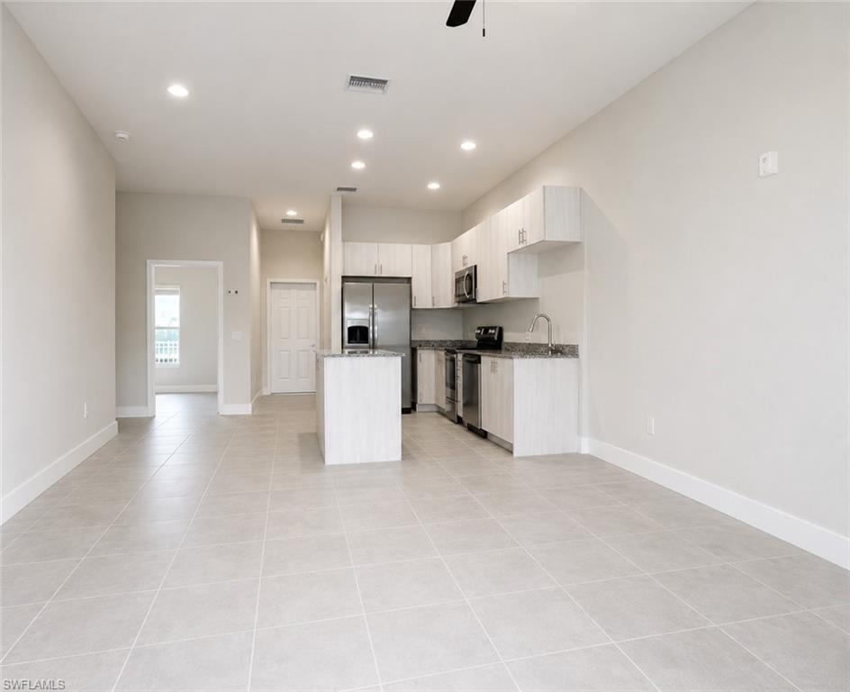3313 SW 8th PL 202
