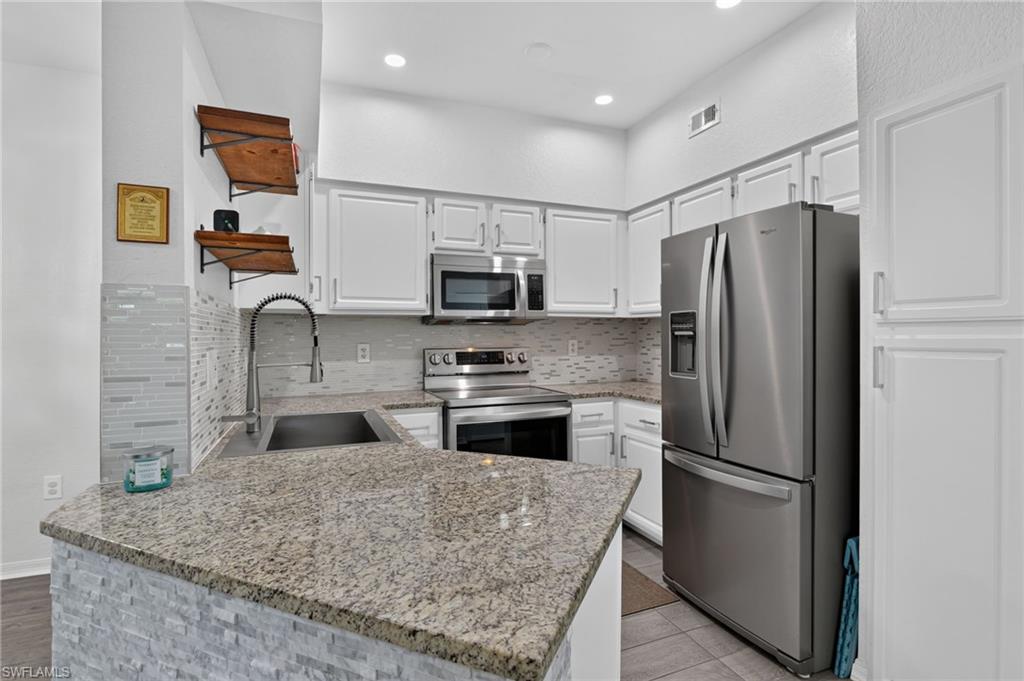 23520 Walden Center DR 205 photo 9