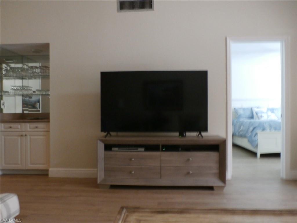 16301 Kelly Woods DR 205 photo 9