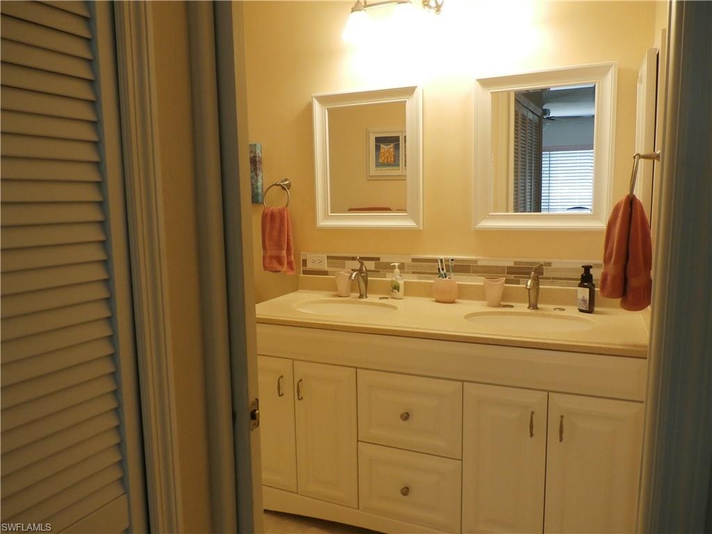 11140 Caravel CIR 109 photo 10