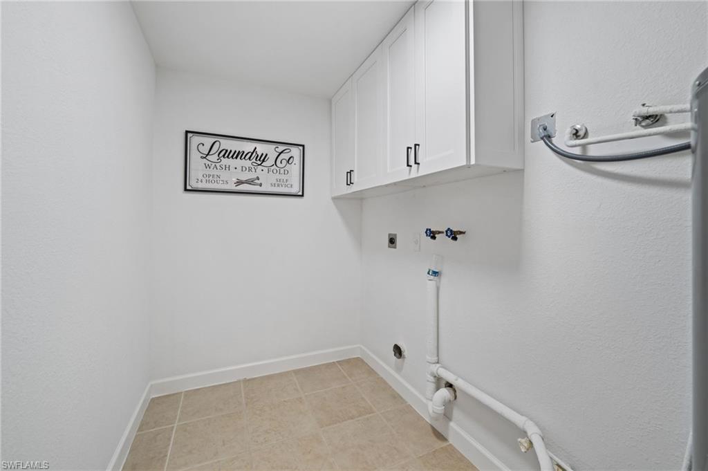6060 Macbeth LN photo 13