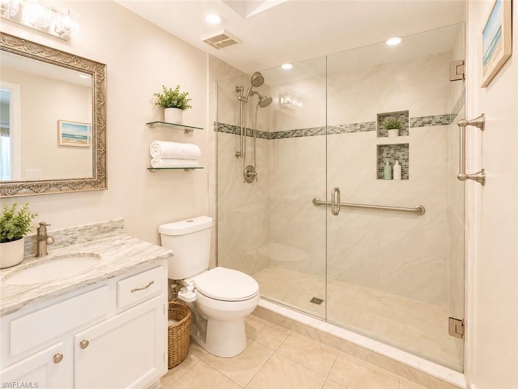 1615 SE 46th LN 202 photo 11