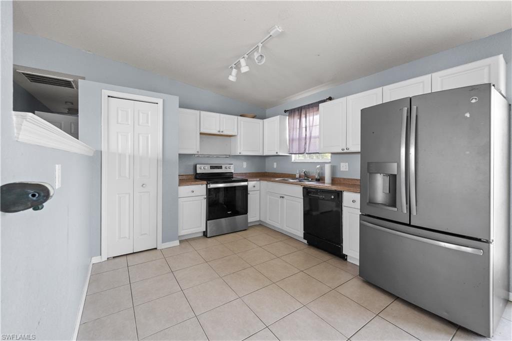 2028 NE 17th PL