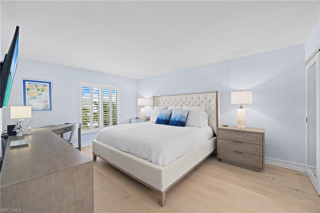 3430 Gulf Shore BLVD N 5I photo 18