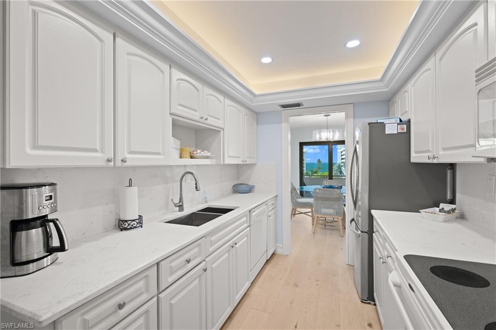 3430 Gulf Shore BLVD N 5I photo 11
