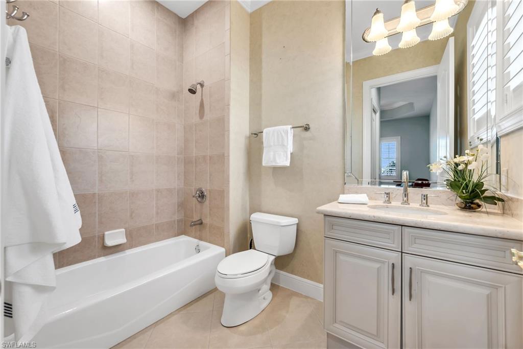 534 Avellino Isles CIR 8302 photo 15