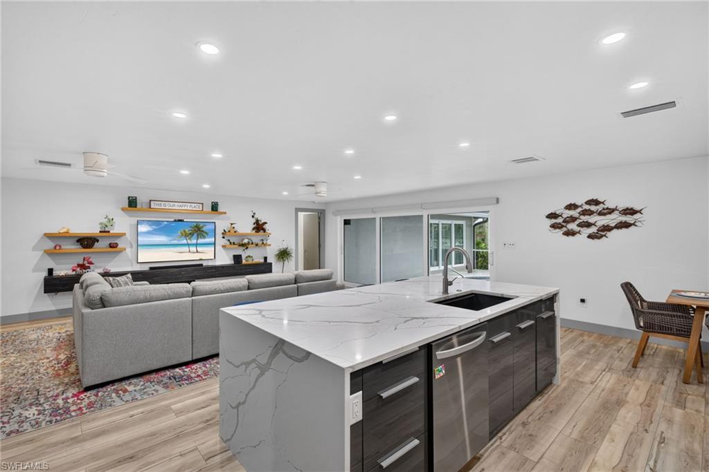 701 Santa Margerita LN photo 13