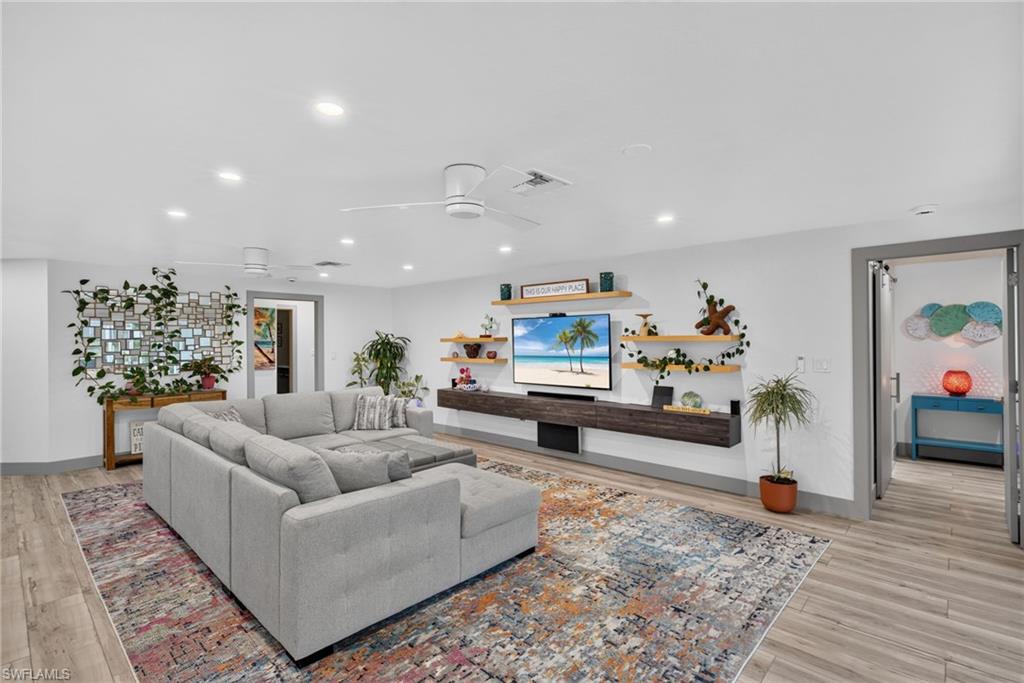 701 Santa Margerita LN photo 8