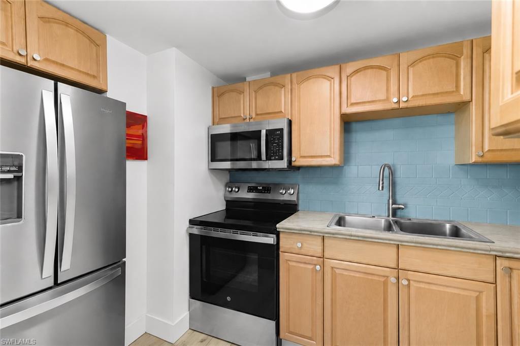 58 Collier BLVD 1601 photo 24