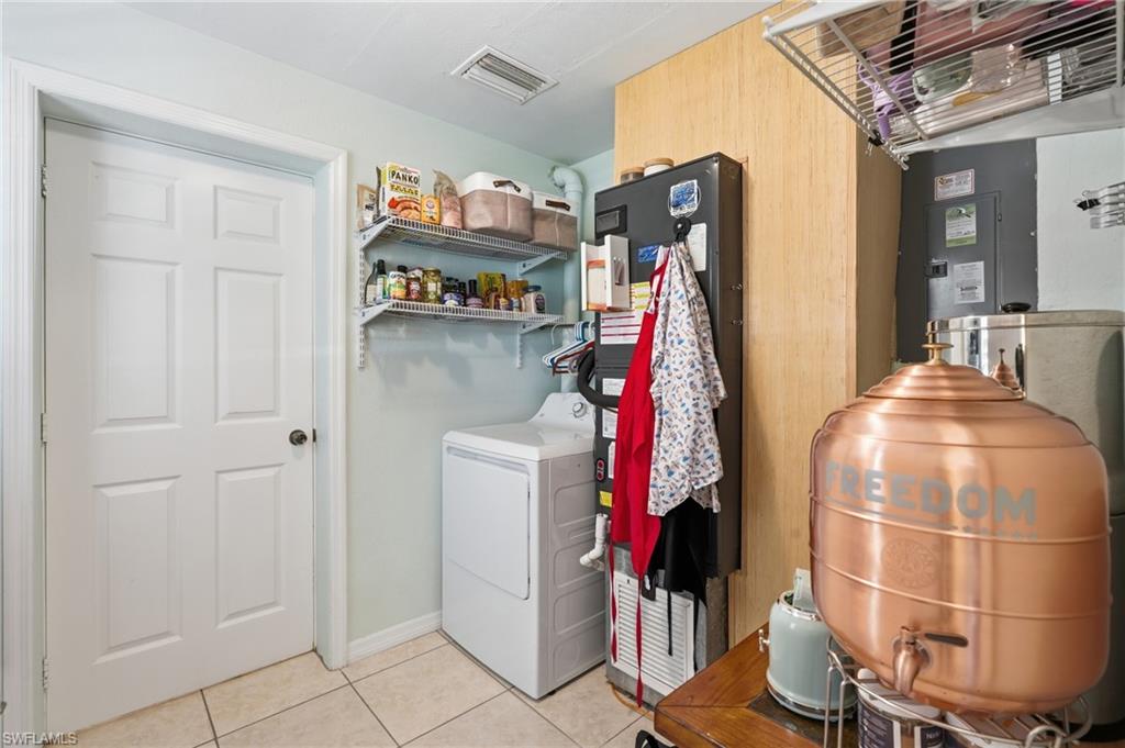 1842 Grove AVE photo 22
