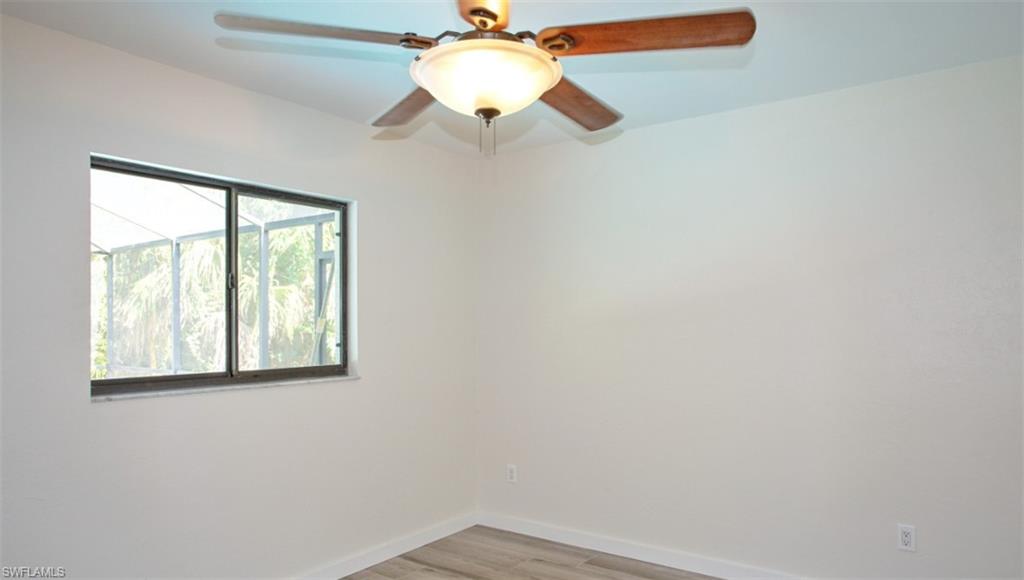 4053 Seaoats LN photo 6