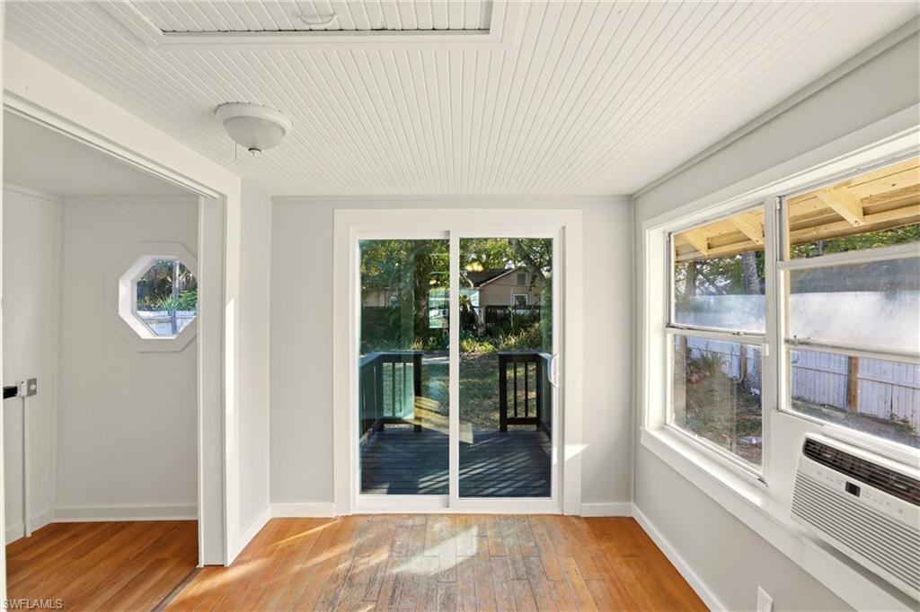 2342 Stella ST photo 17