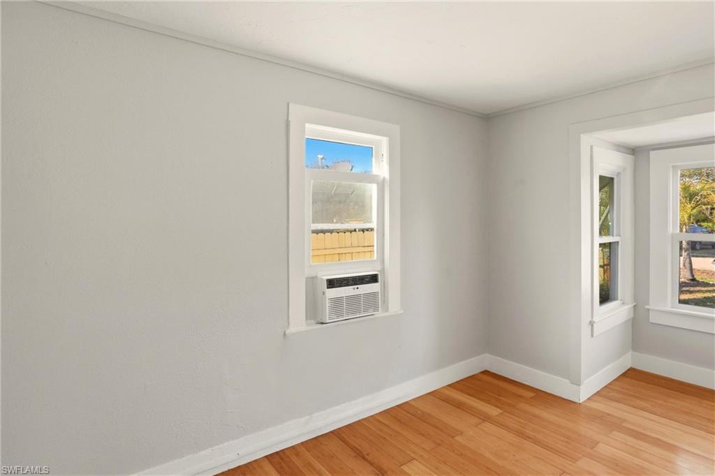 2342 Stella ST photo 22