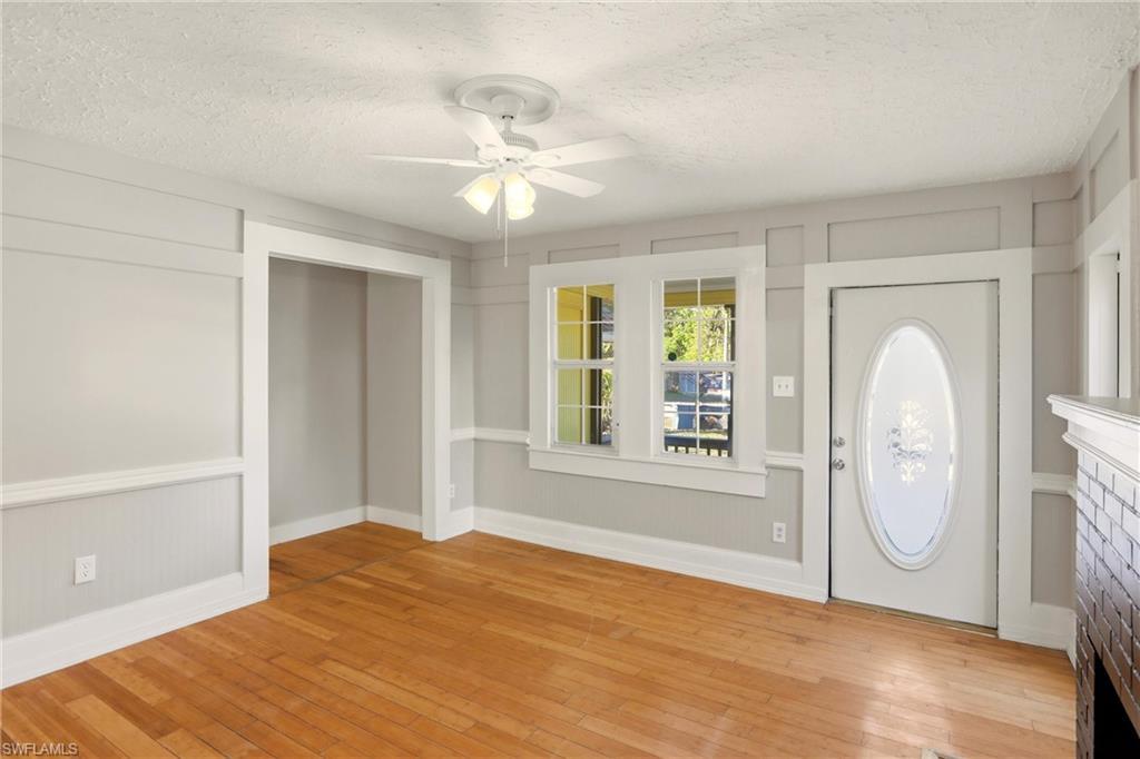 2342 Stella ST photo 10