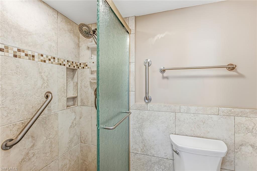 900 Huron CT C-2 photo 18