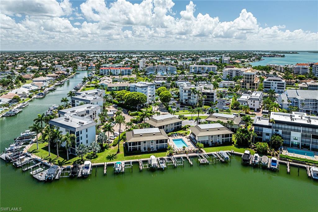 900 Huron CT C-2