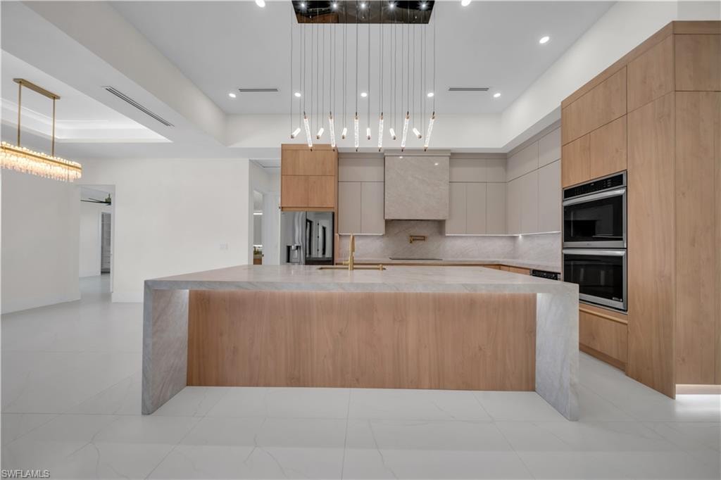 2421 Santa Barbara BLVD N