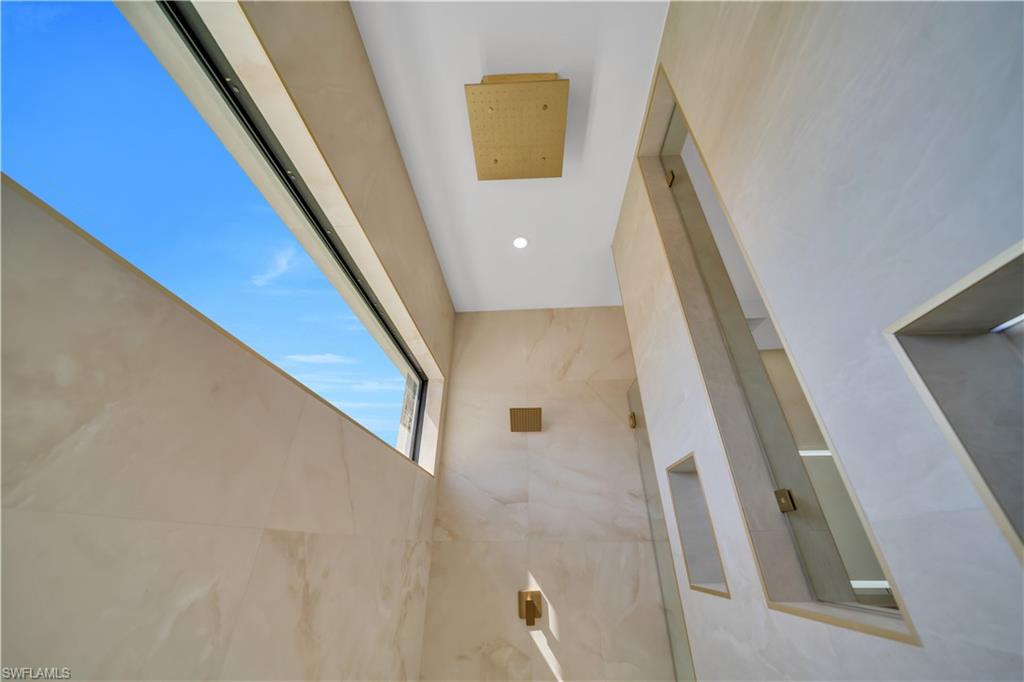 2421 Santa Barbara BLVD N photo 10