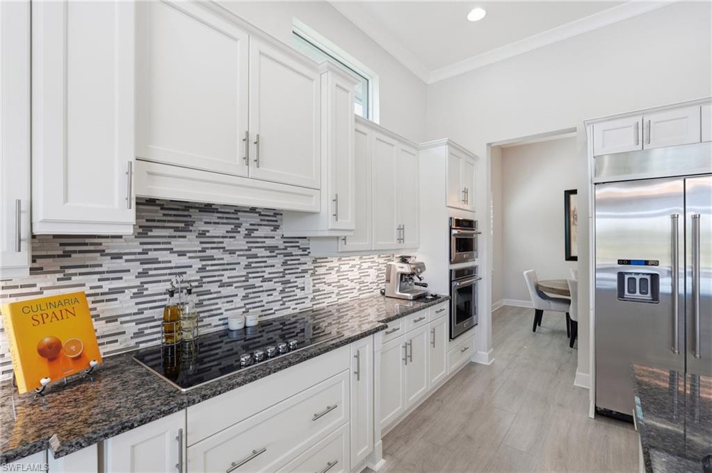 6061 Lucaya WAY photo 13