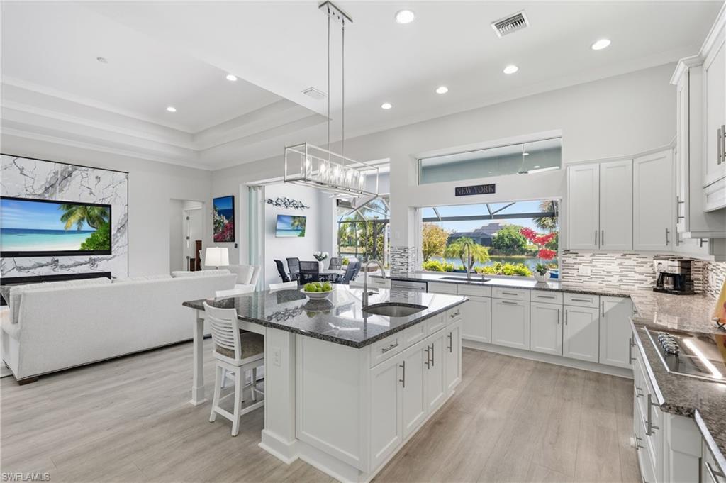 6061 Lucaya WAY photo 9