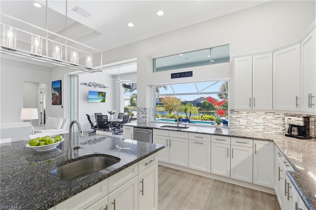 6061 Lucaya WAY photo 10