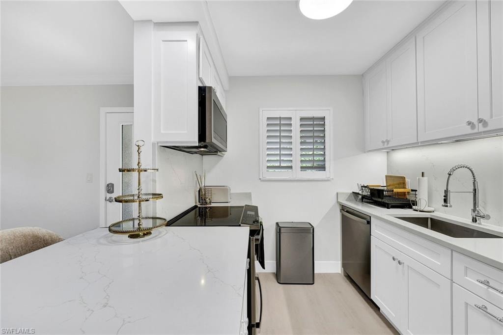 1100 Gulf Shore BLVD N 108 photo 6