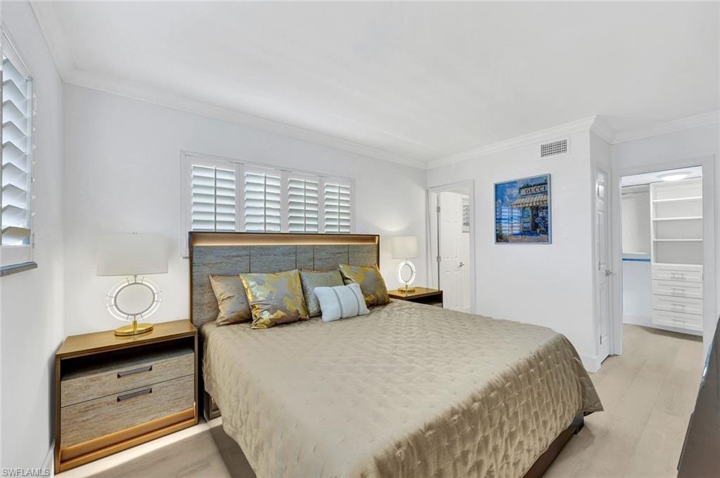 1100 Gulf Shore BLVD N 108 photo 13