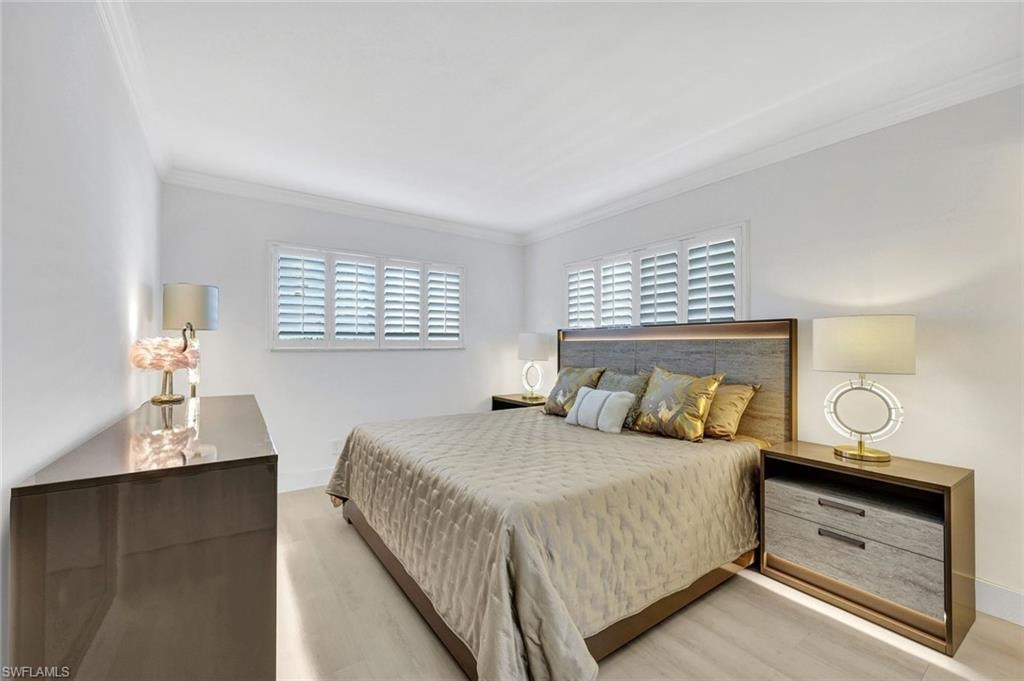 1100 Gulf Shore BLVD N 108 photo 12